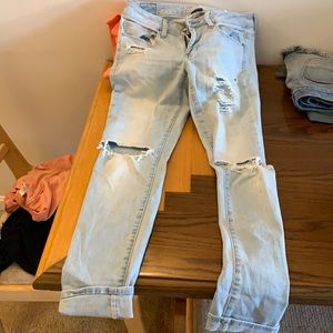 american eagle ripped skinny jeans